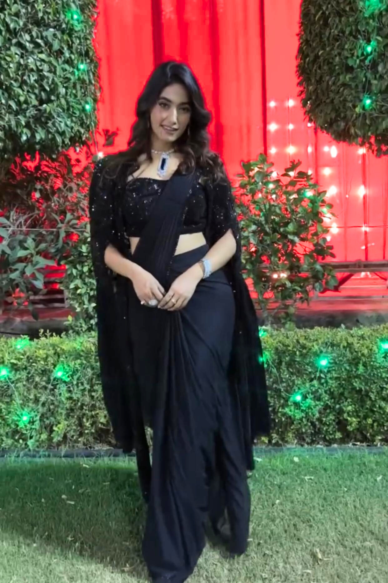 Saavi Drape Saree Set