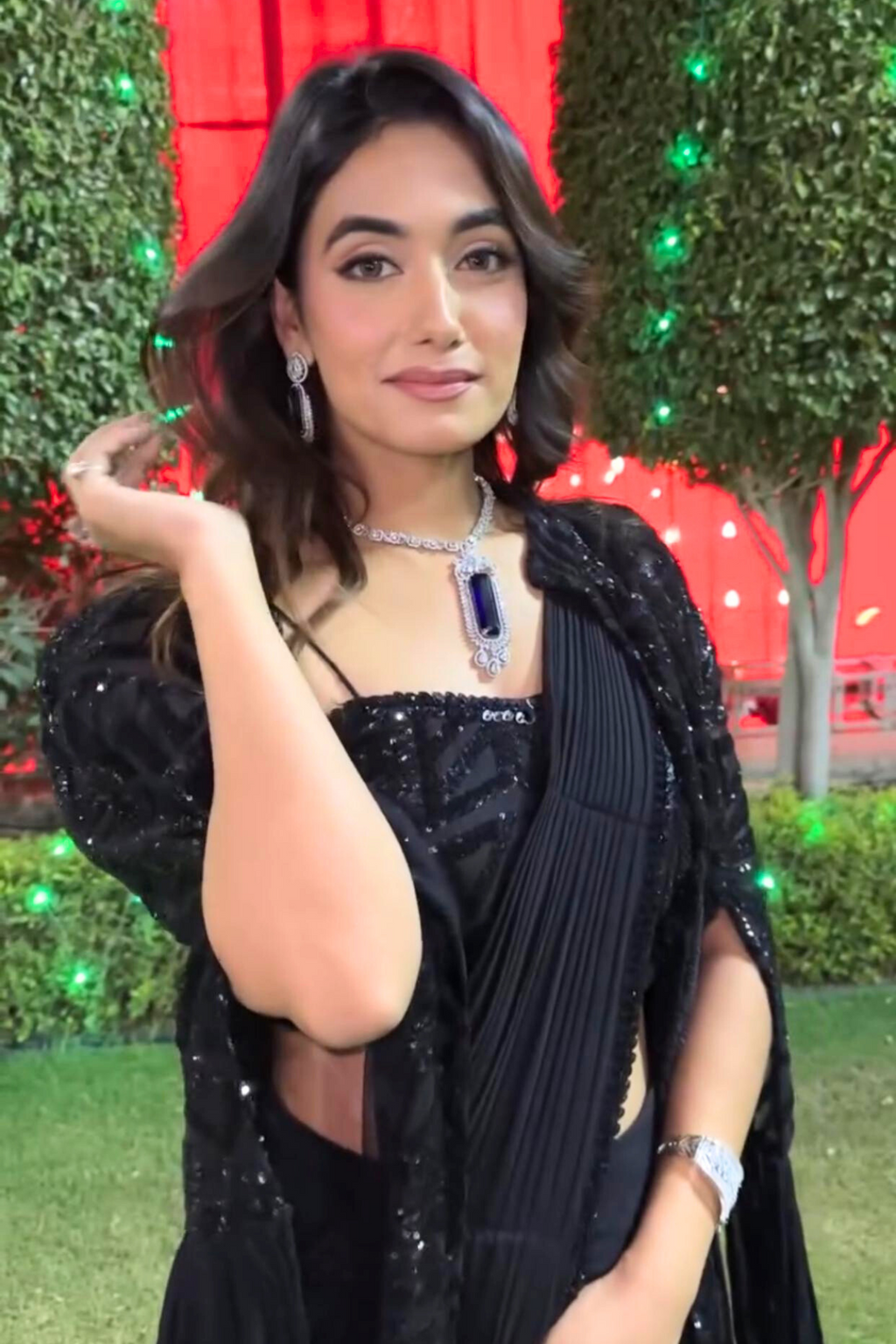 Saavi Drape Saree Set