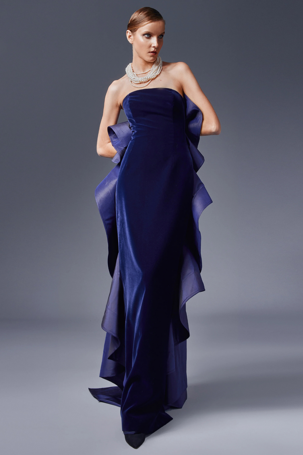 Long sheath velvet dress