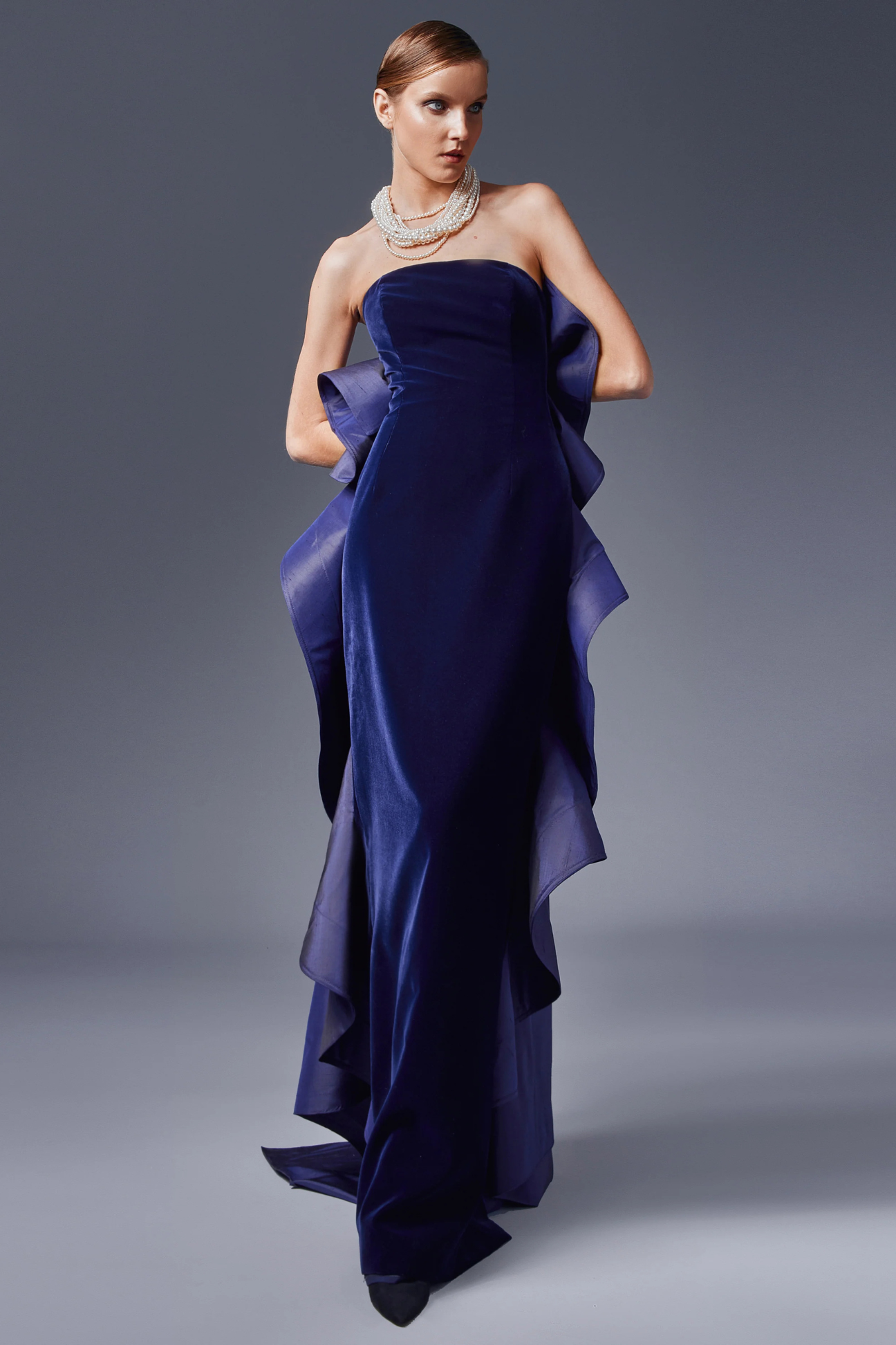 Long sheath velvet dress